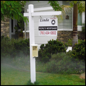 Make your listing stand out from the crowd with wooden real estate sign posts.